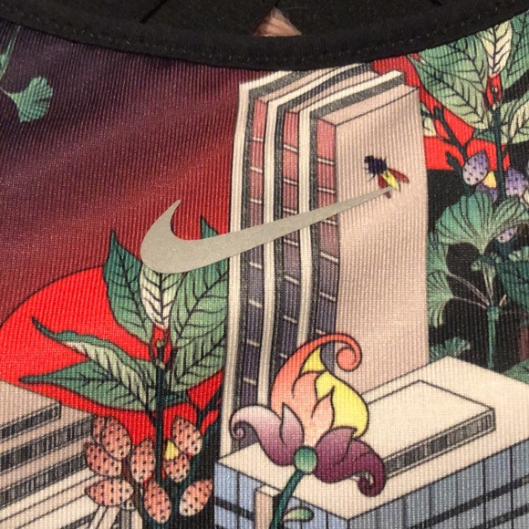 NWT Nike sports bra - Picture 2 of 4